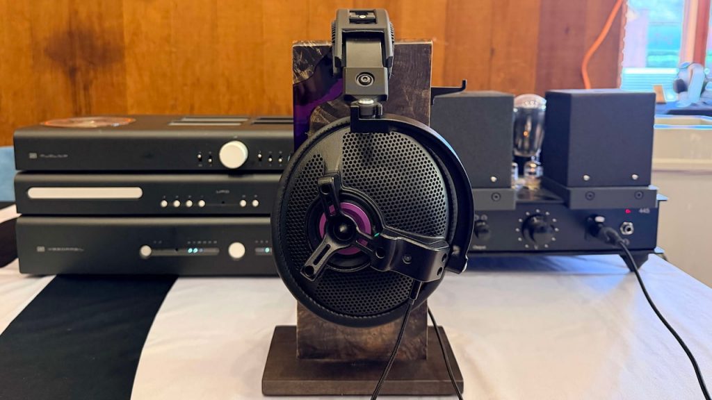 ETA ULI AiNICO Headphones Side