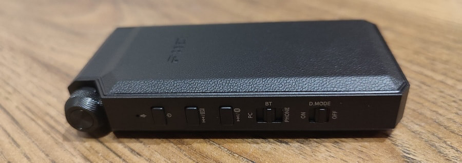 fiio-btr17-portable-dac-amp-side