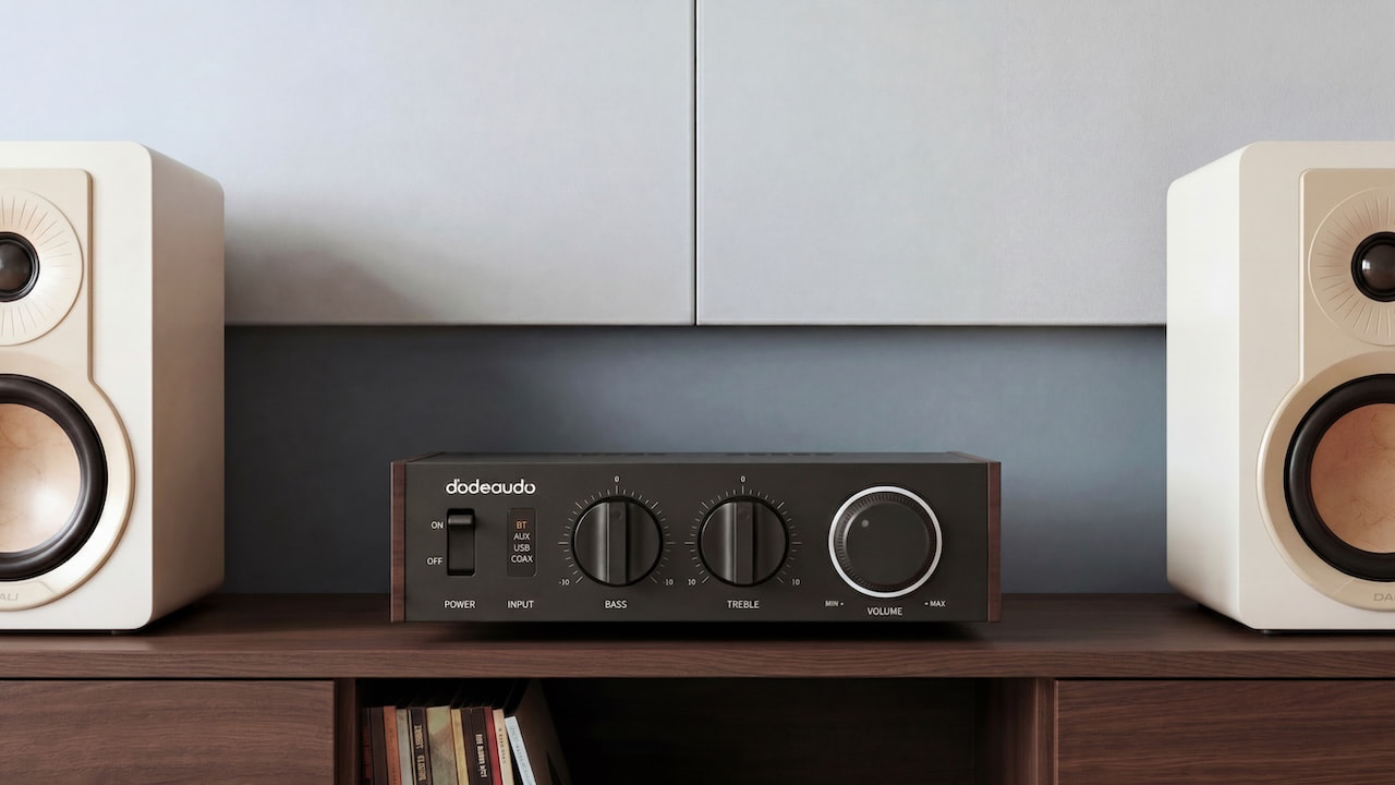 FiiO Jade Audio LEVEL 1 Desktop Amp Debuts at High End Vienna 2026 with 300 Watts for $139