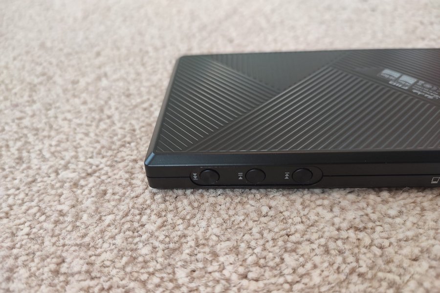 fiio-jm21-dap-side-buttons