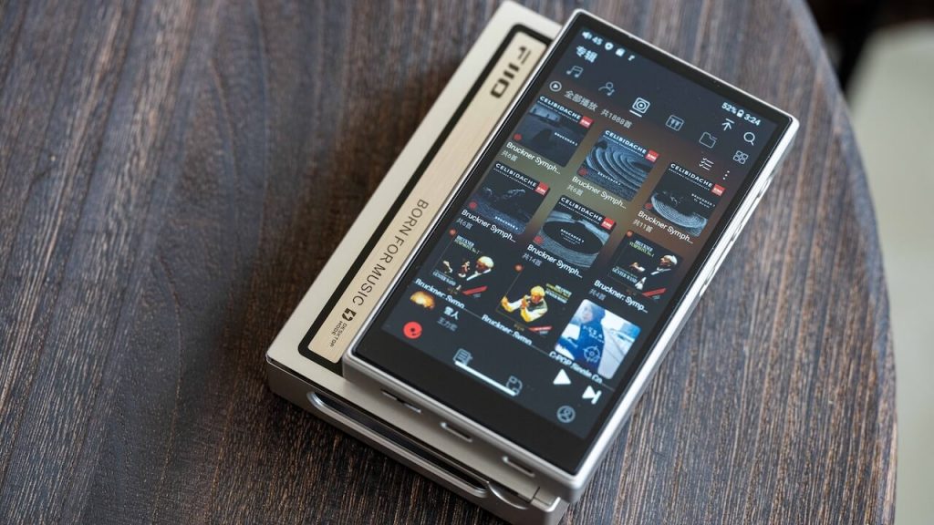 FiiO M21 DAP Front Lifestyle