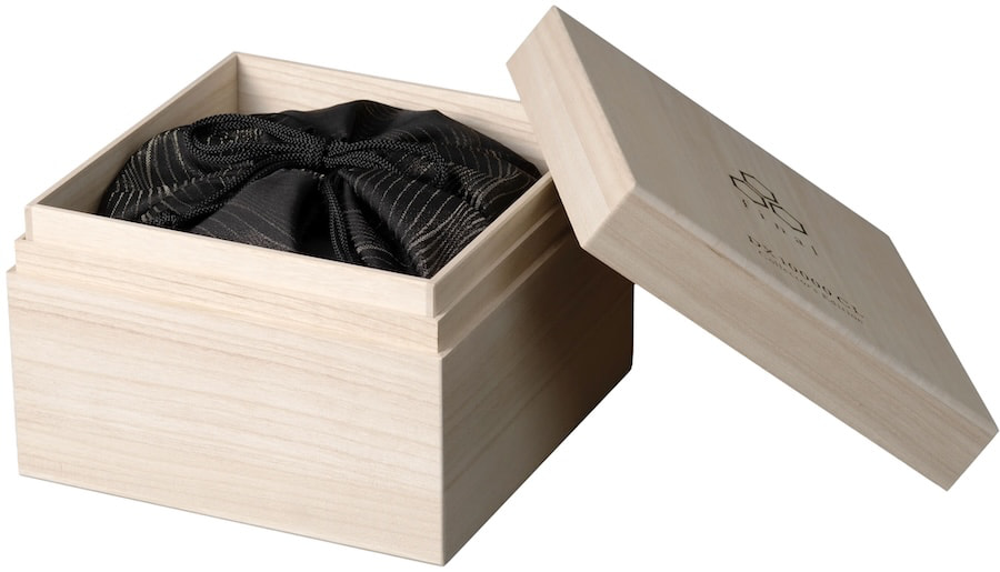 final-dx10000-cl-collectors-edition-headphones-box