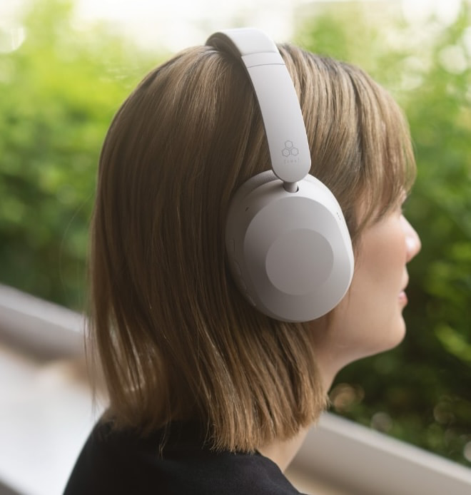 final-ux1000-headphones-greige-lifestyle