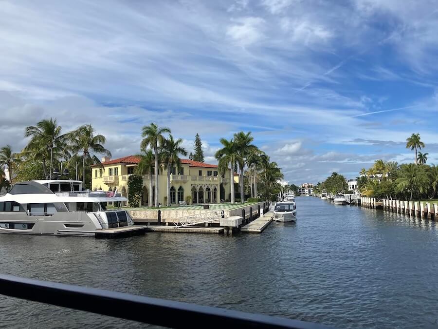 florida-mansion-2025