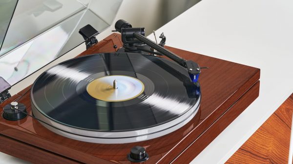 2026 Fluance RT87 Dual Plinth Turntable in Walnut