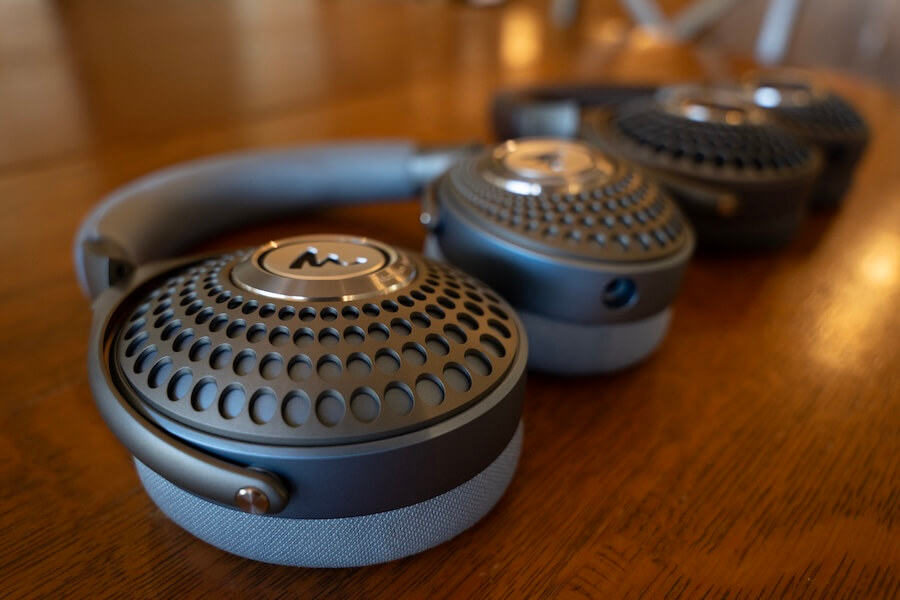 focal-azurys-headphones-closed-back-flat