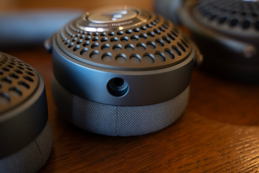 focal-azurys-headphones-wired-input