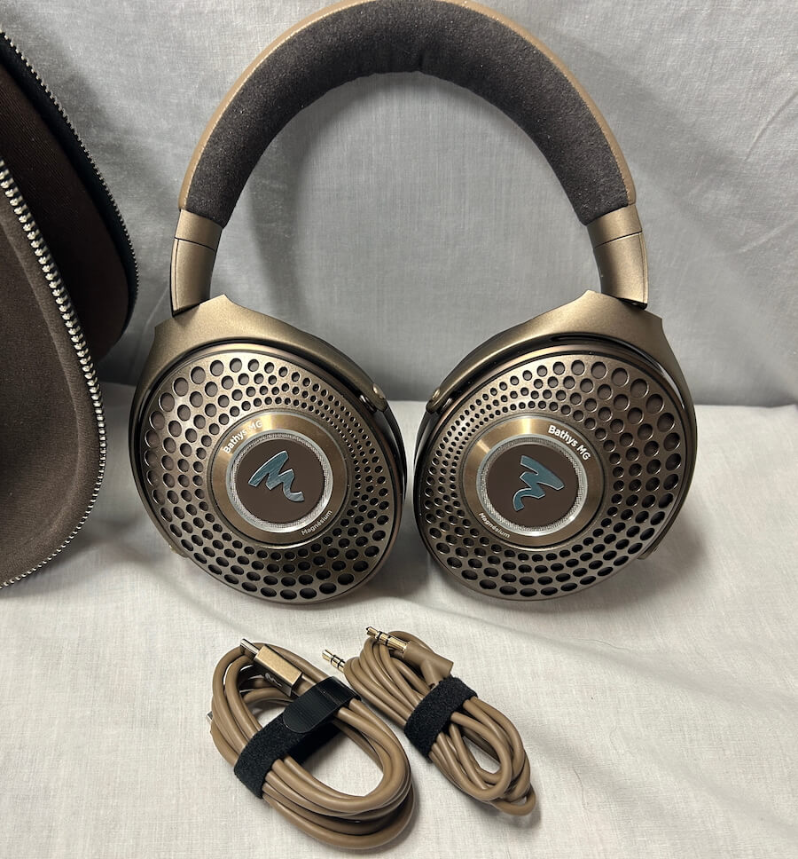 focal-bathys-mg-wireless-headphones-outside-with-cables