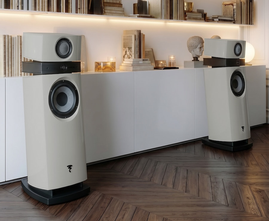 focal-scala-utopia-evo-m-loudspeakers-off-white-lifestyle