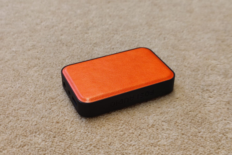 fosi-audio-md3-portablele-magnetic-dac-back-leather