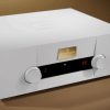 Goldmund Telos 670 Integrated Stereo Amplifier Angle