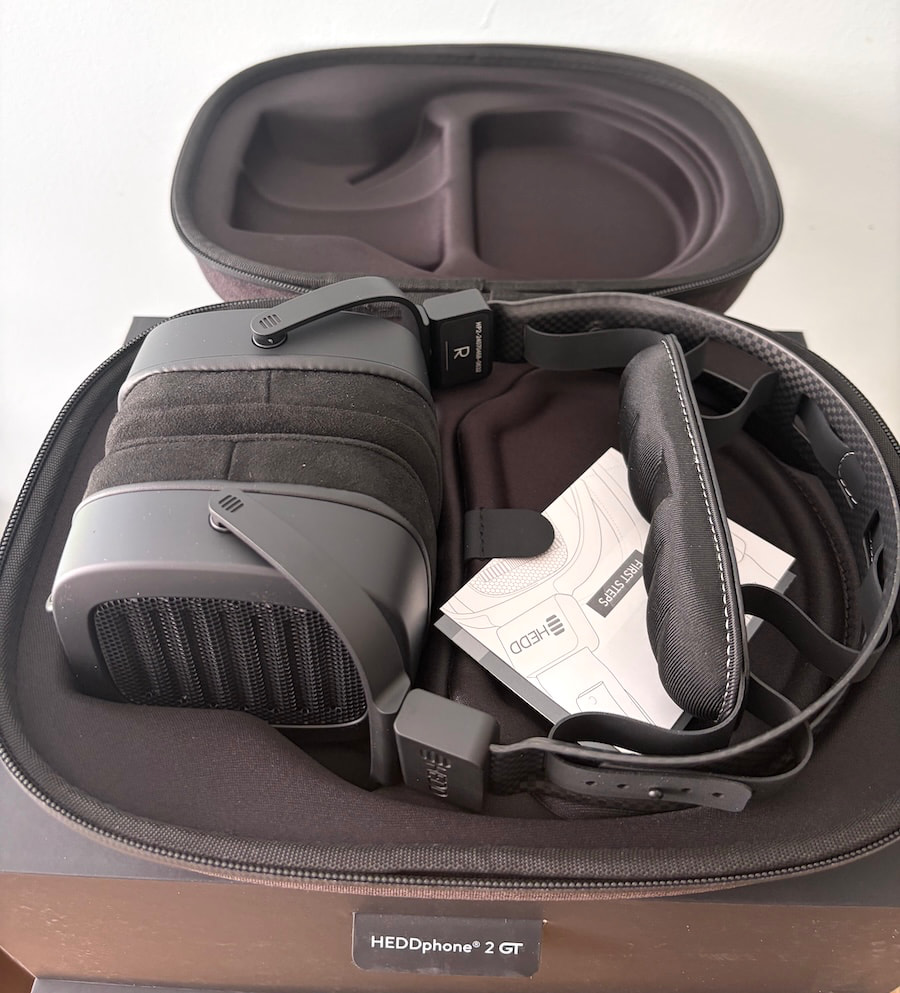 heddphone-two-gt-headphone-case-open