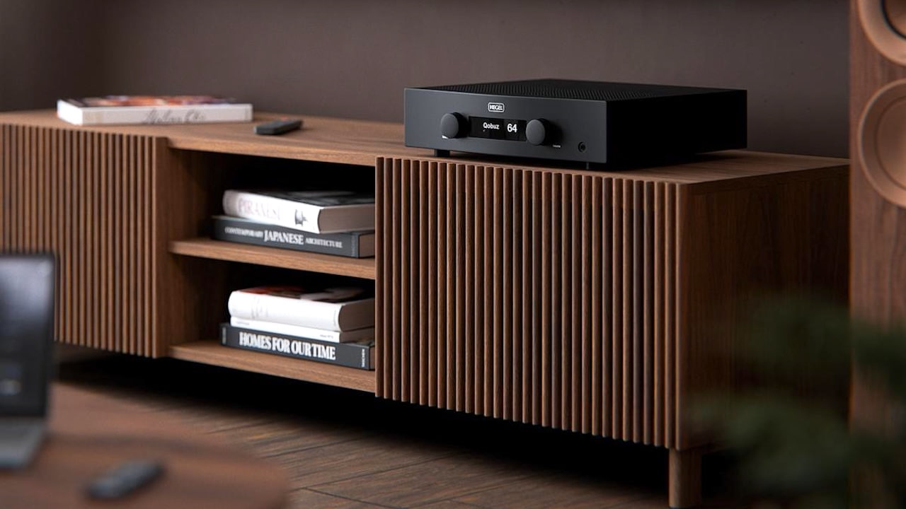 2026 Hegel H200 Integrated Streaming Amplifier Lifestyle Black
