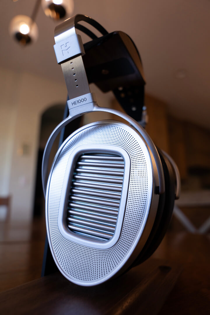 hifiman-he1000-unveiled-headphones-side