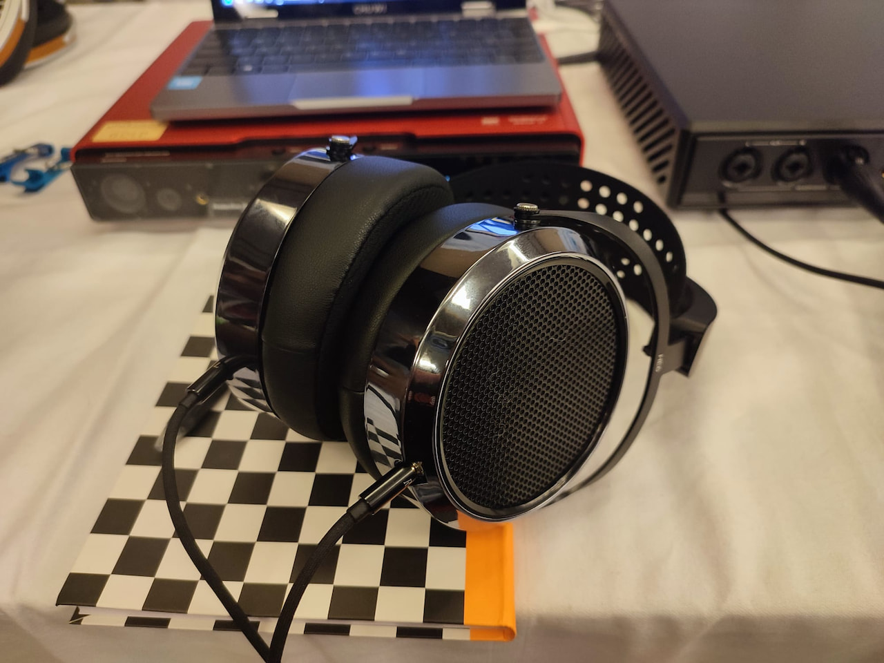 hifiman-he6-remastered-canjam-london-2026