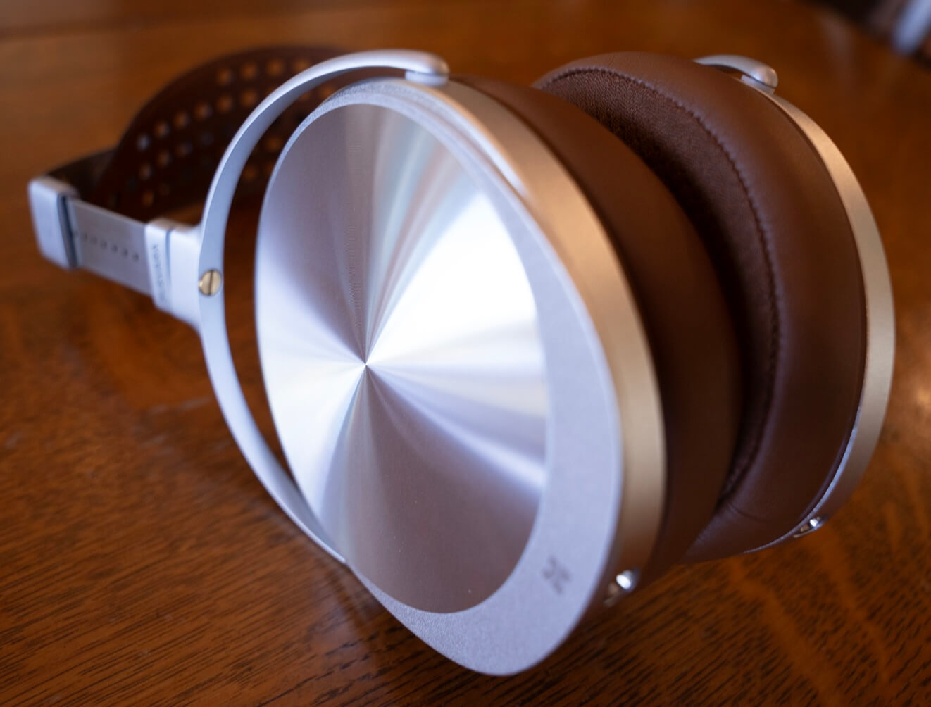 hifiman-susvara-unveiled-headphones-low-angle