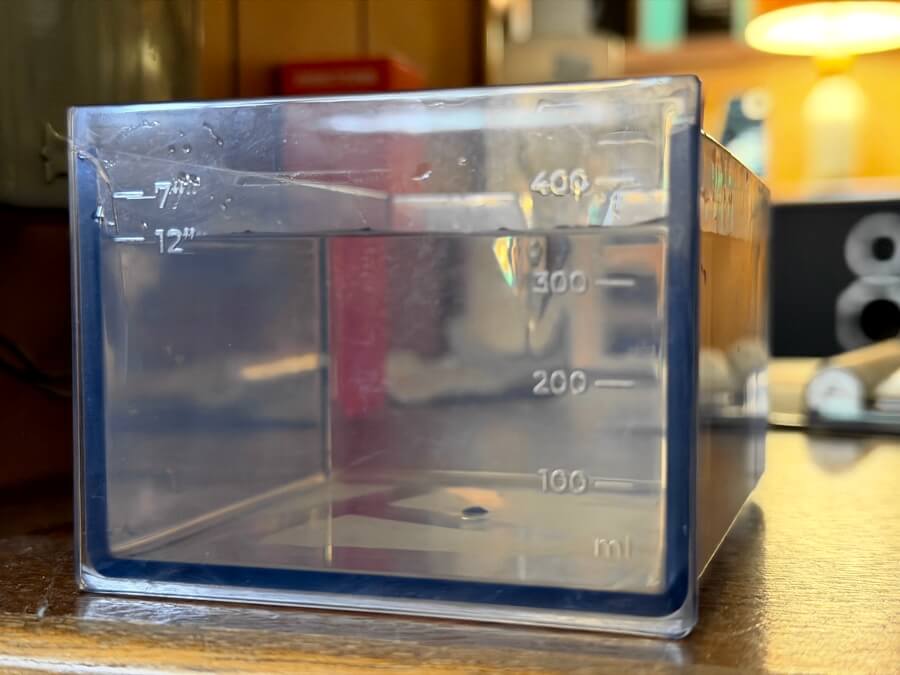 humminguru-water-receptacle