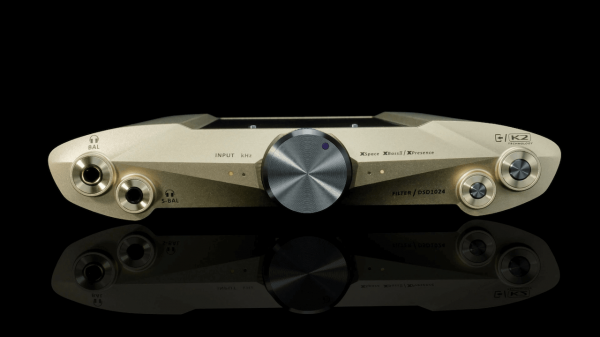 iFi iDSD Valkyrie DAC/Headphone Amp Front