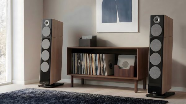 2026 Jamo Concert Legacy 11 Loudspeakers Heritage Finish Lifestyle