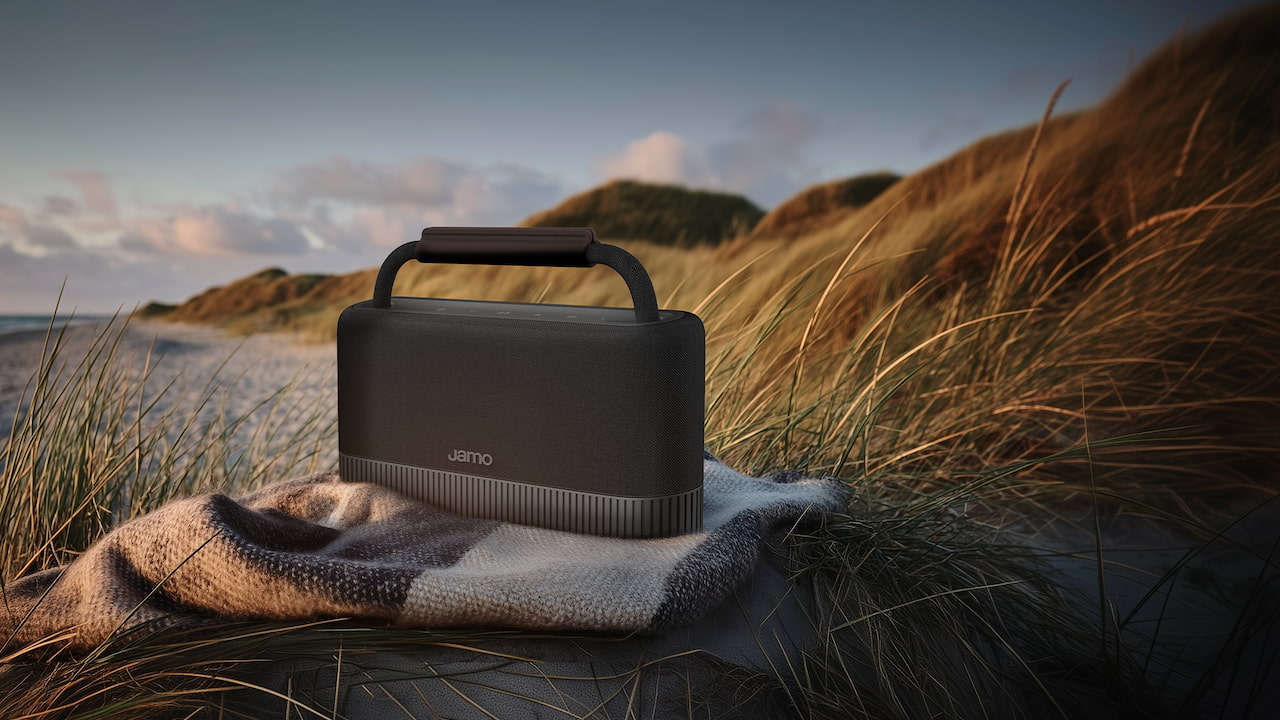 Jamo HYG Flow portable Bluetooth Speaker Dark Grey Outdoors