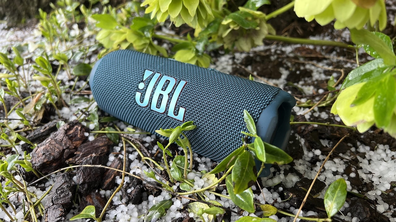 jbl-flip-7-portable-bluetooth-speaker