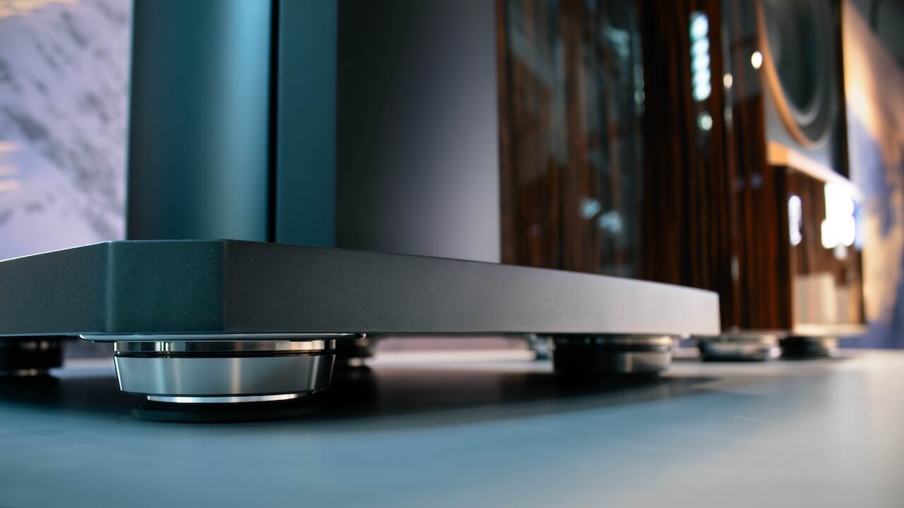 JBL Summit Loudspeakers with IsoAcoustics GAIA Neo Feet