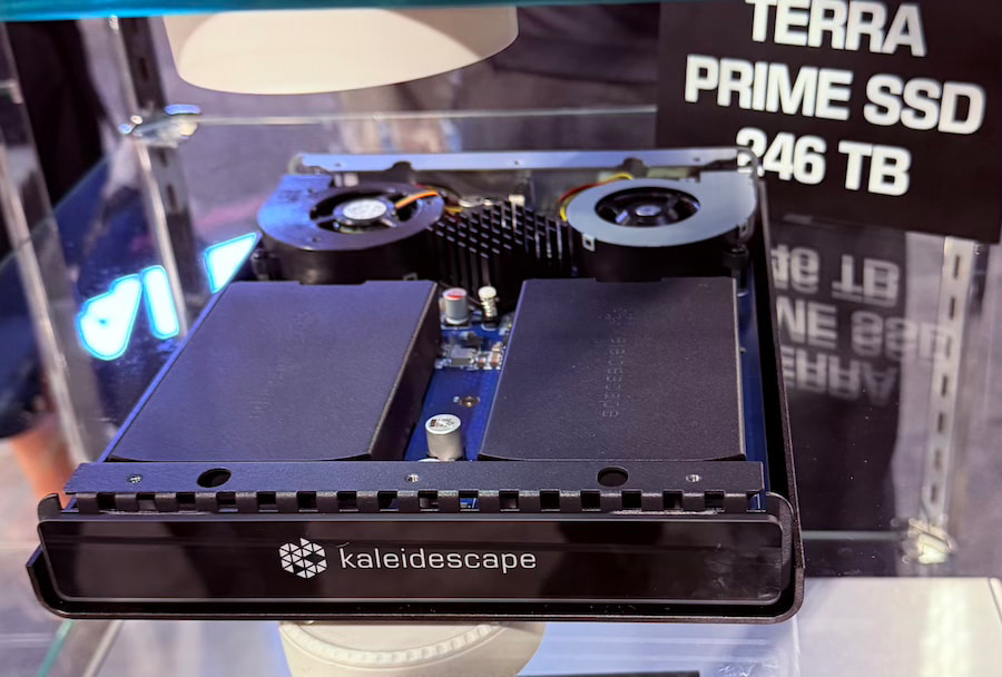 kaleidescape-compact-terra-prime-ssd-top-open