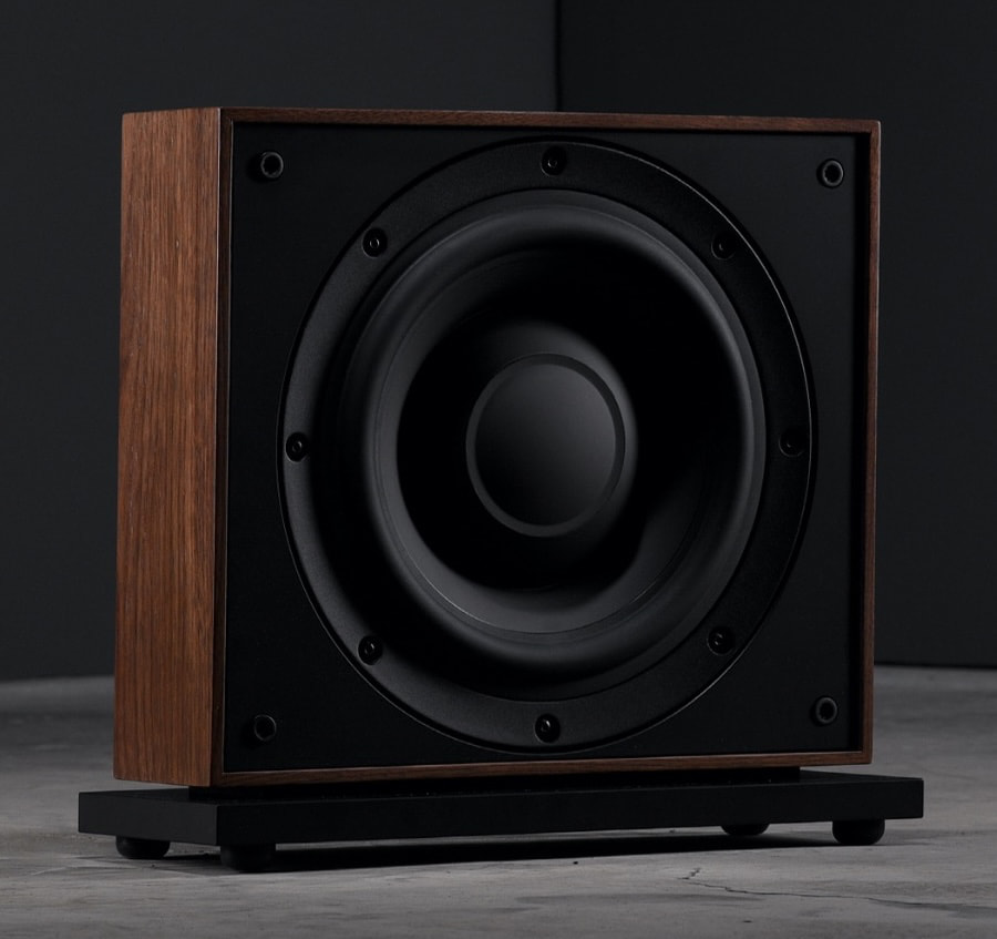 leon-aaros-a10-ut-subwoofer-walnut