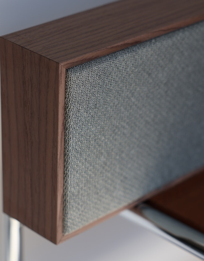leon-framebar-ultima-walnut-with-grille-left