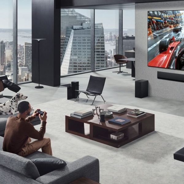 LG OLED evo M5 Wireless TV Lifestyle Gaming