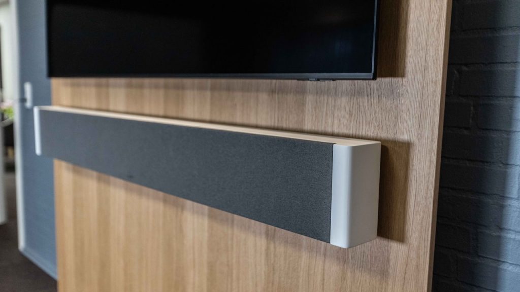 Lyngdorf SB-75 Passive Soundbar Lifestyle Angle
