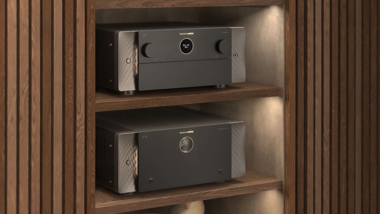 Marantz AV 20 Preamp (top) and AMP 20 (bottom) Amplifier Lifestyle