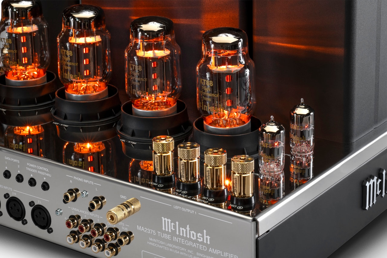 mcintosh-ma2375-rear-corner