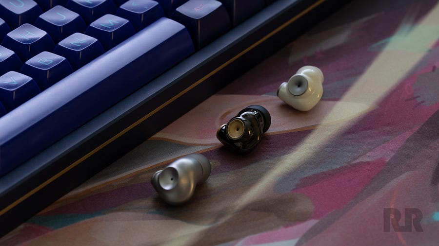 meze-astru-advar-alba-iems