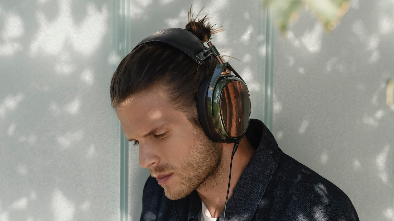 Meze Audio Strada Closed-back headphone lifestyle