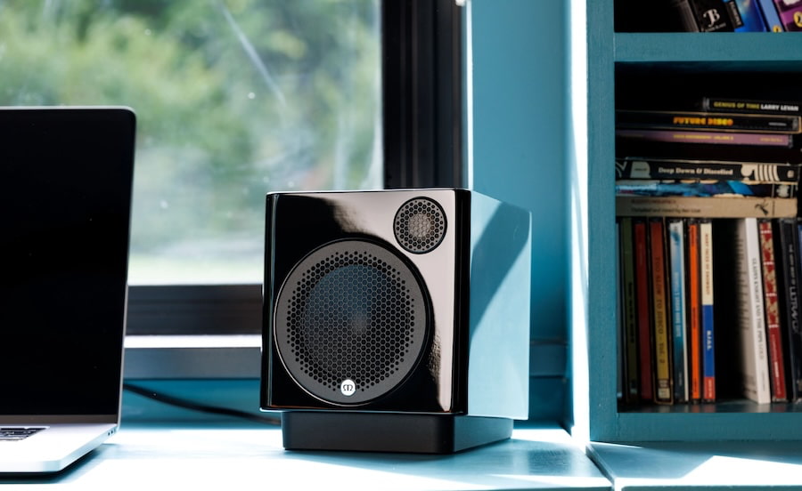 monitor-audio-radius-1-4g-black-deskpad