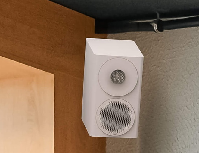 monitor-audio-radius-3-4g-white-fixm-wall-mount
