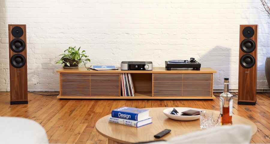 moon-371-lifestyle-stereo