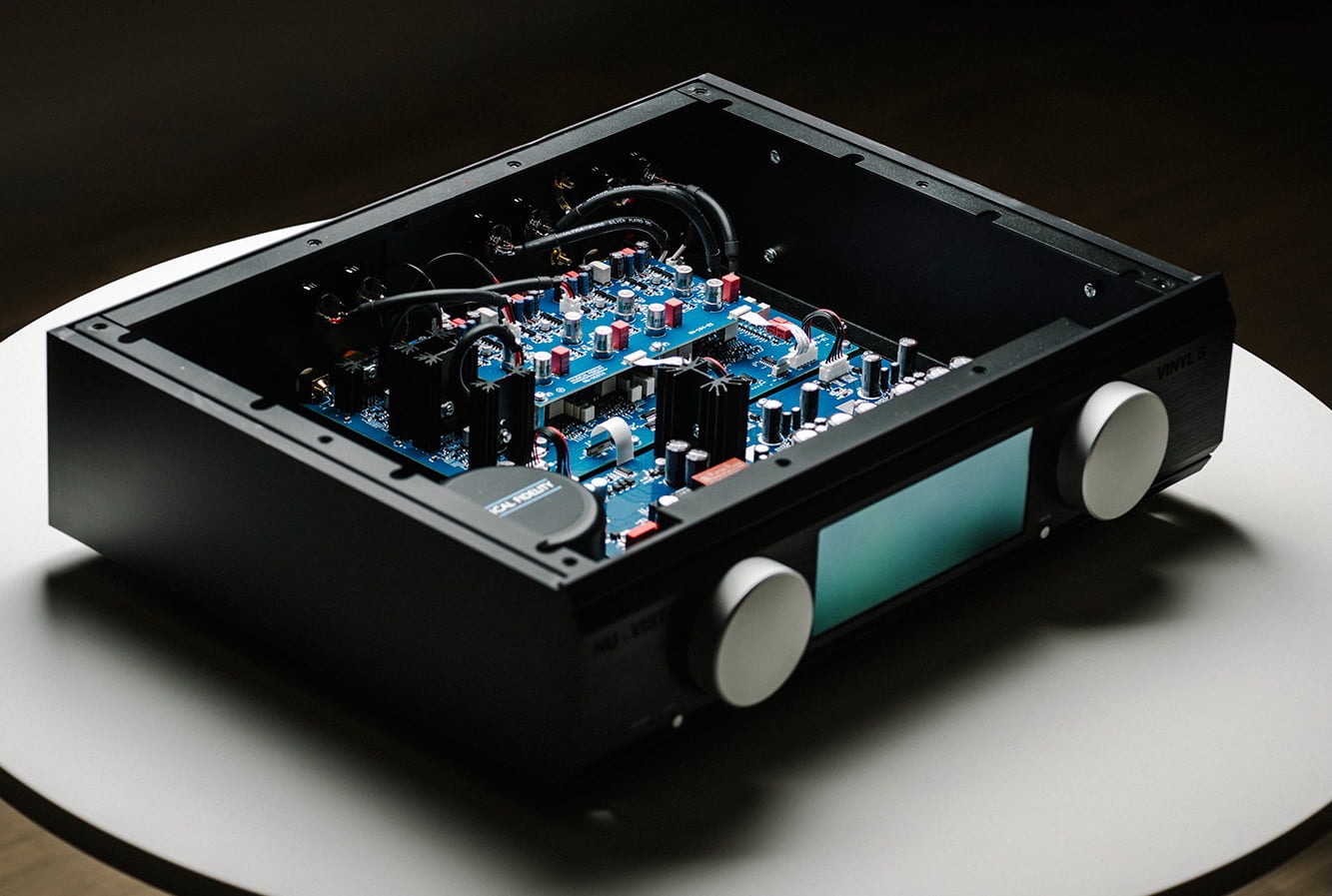 musical-fidelity-nu-vista-s-top-internal-angle