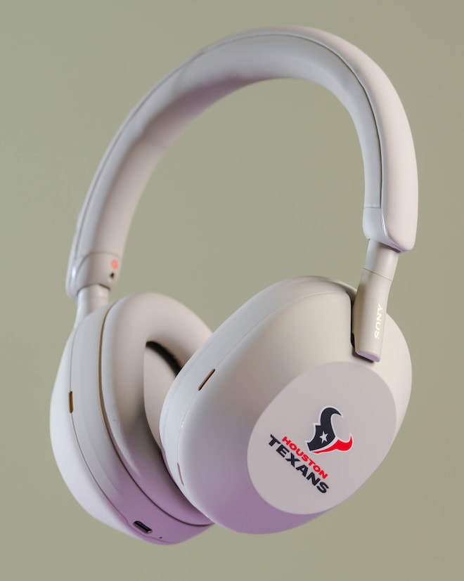 nfl-texans-sony-wh1000xm5-headphones