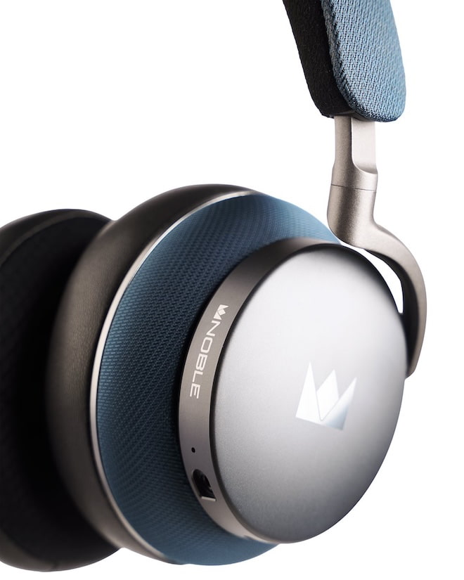noble-fokus-apollo-pro-headphones-blue-input