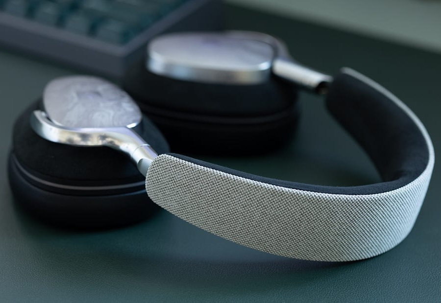 noble-fokus-artemis-wireless-headphones-headband