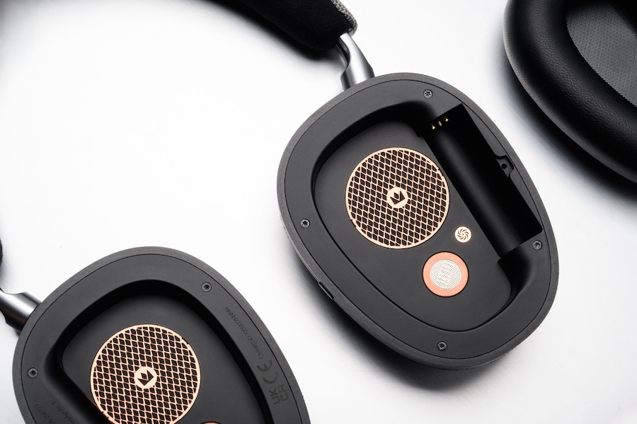 noble-fokus-artemis-wireless-headphones-inside