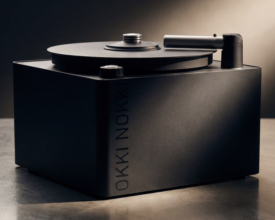 okki-nokki-one-dv-record-cleaning-machine-angle