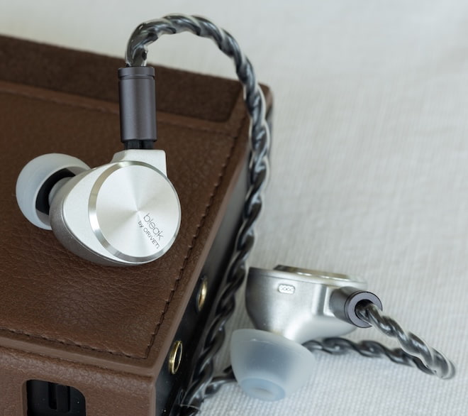 oriveti-purecaster-iem-side