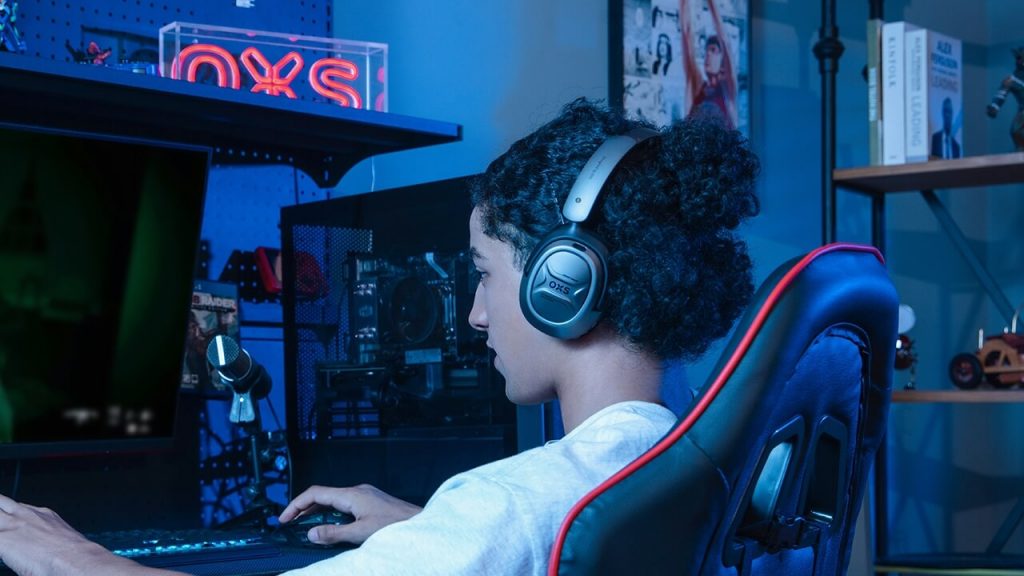 OXS Storm A2 Gaming Headphones Lifestyle