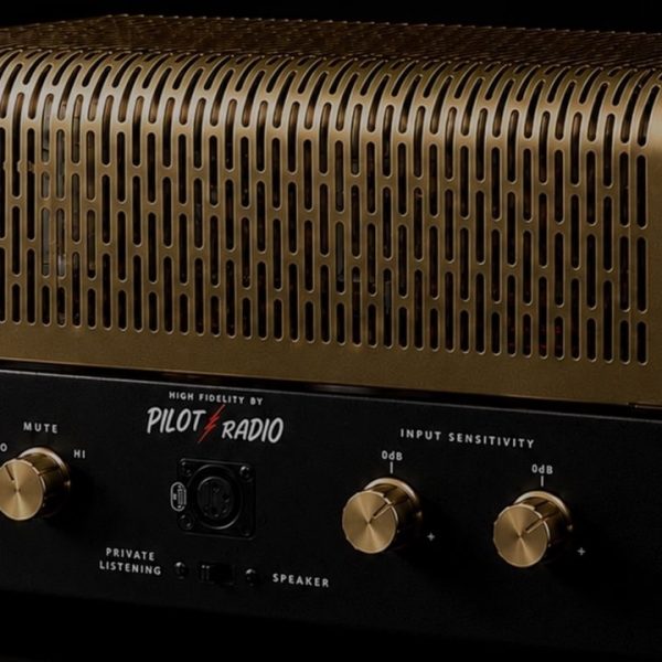 Pilot Radio 232 Tube Amplifier Front Angle