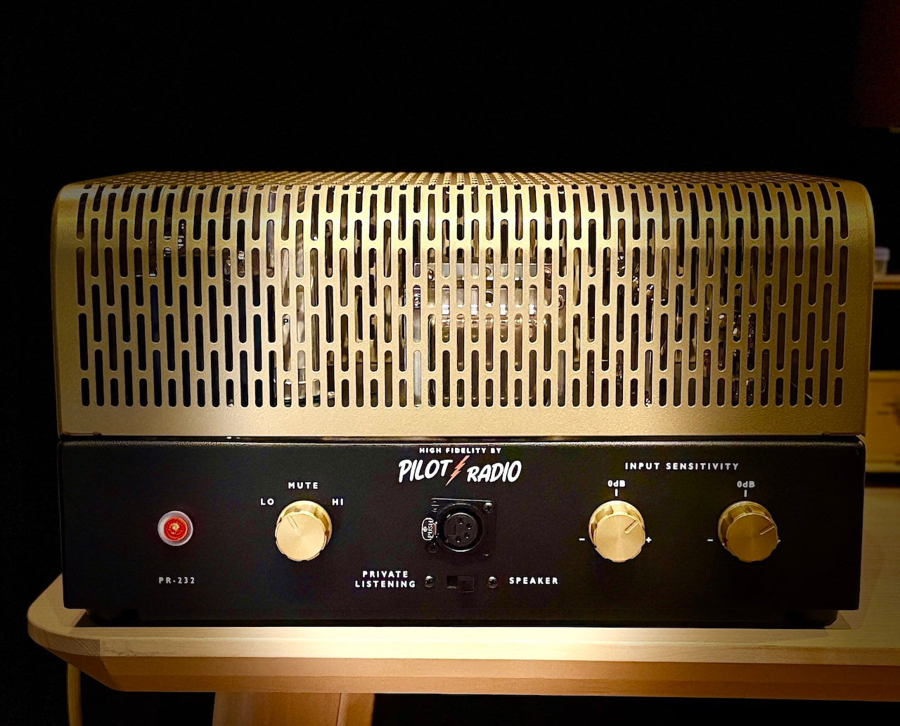 pilot-radio-232-amplifier