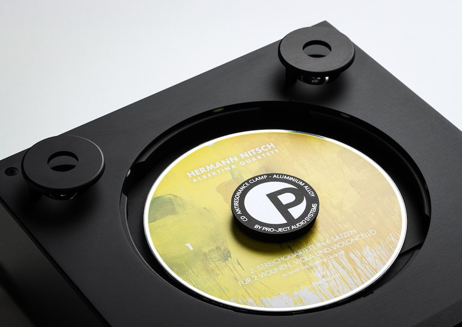 ランドスケーププロダクツ　CDボックス　② Are Audiophiles Really Flocking Back to CDs? Pro-Ject's CD Box RS2