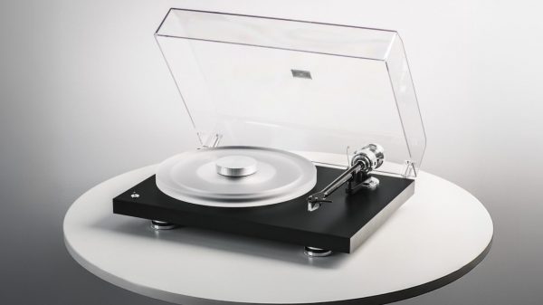 Pro-Ject Debut Reference 10 Turntable Lid Open